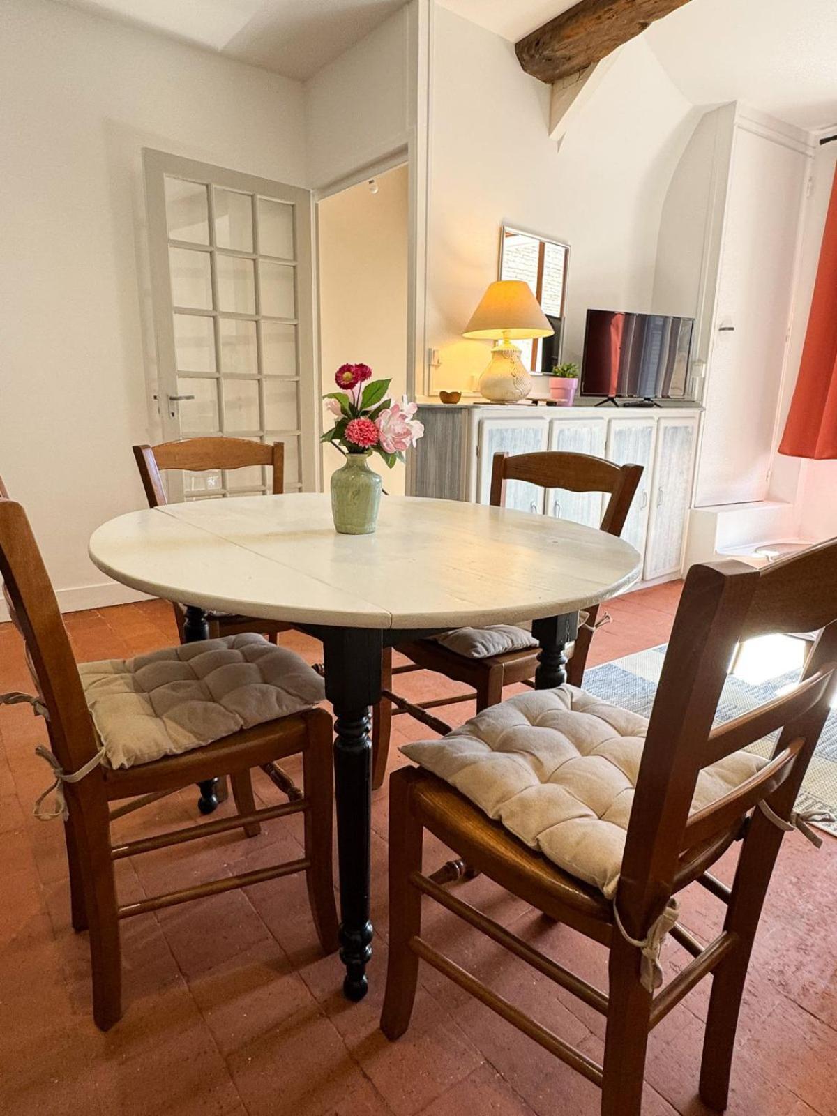 La Petite Maison Noyers-sur-Serein Extérieur photo